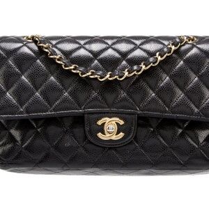 Chanel caviar medium classic flap